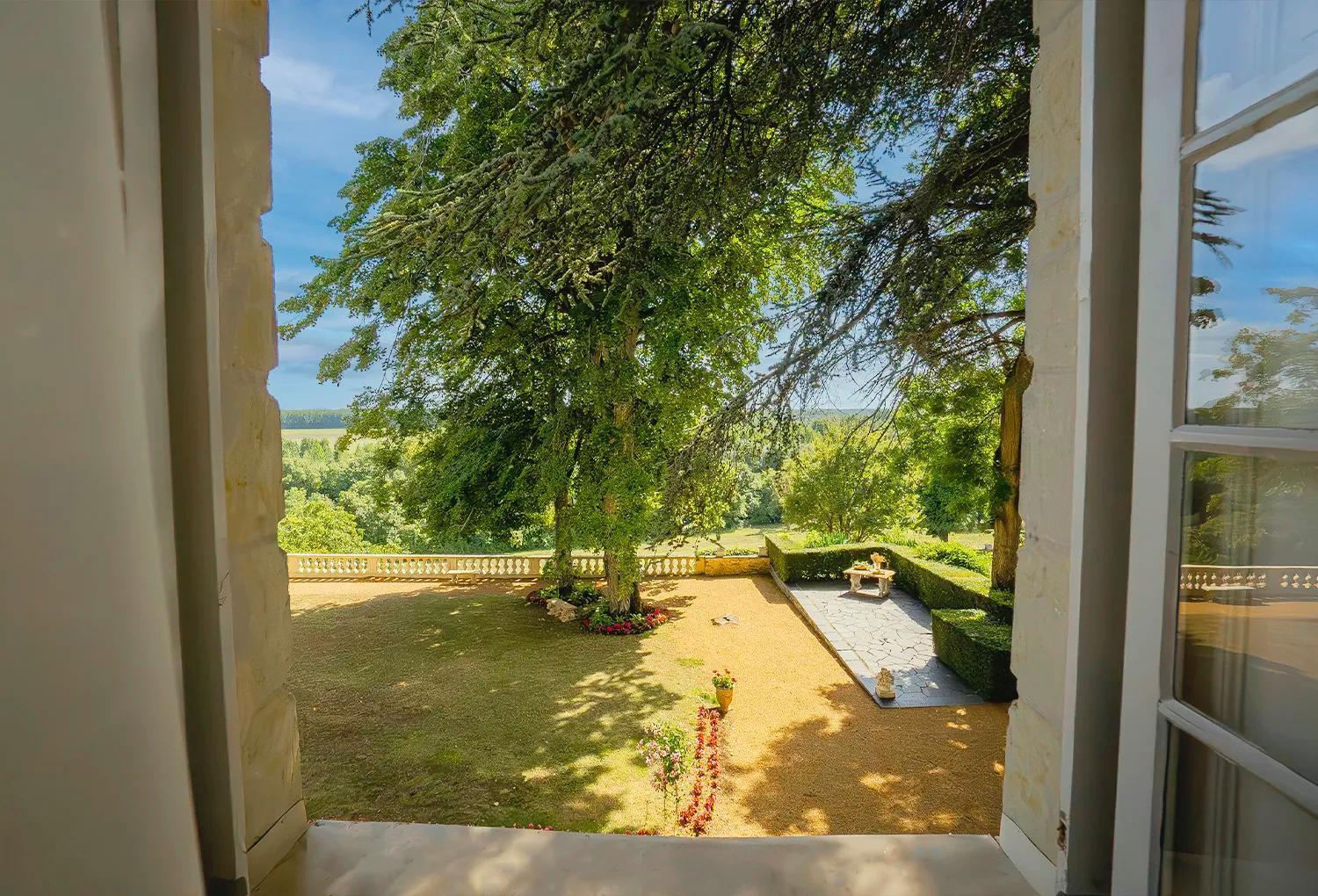 Chateau De Noirieux Briollay Exterior photo