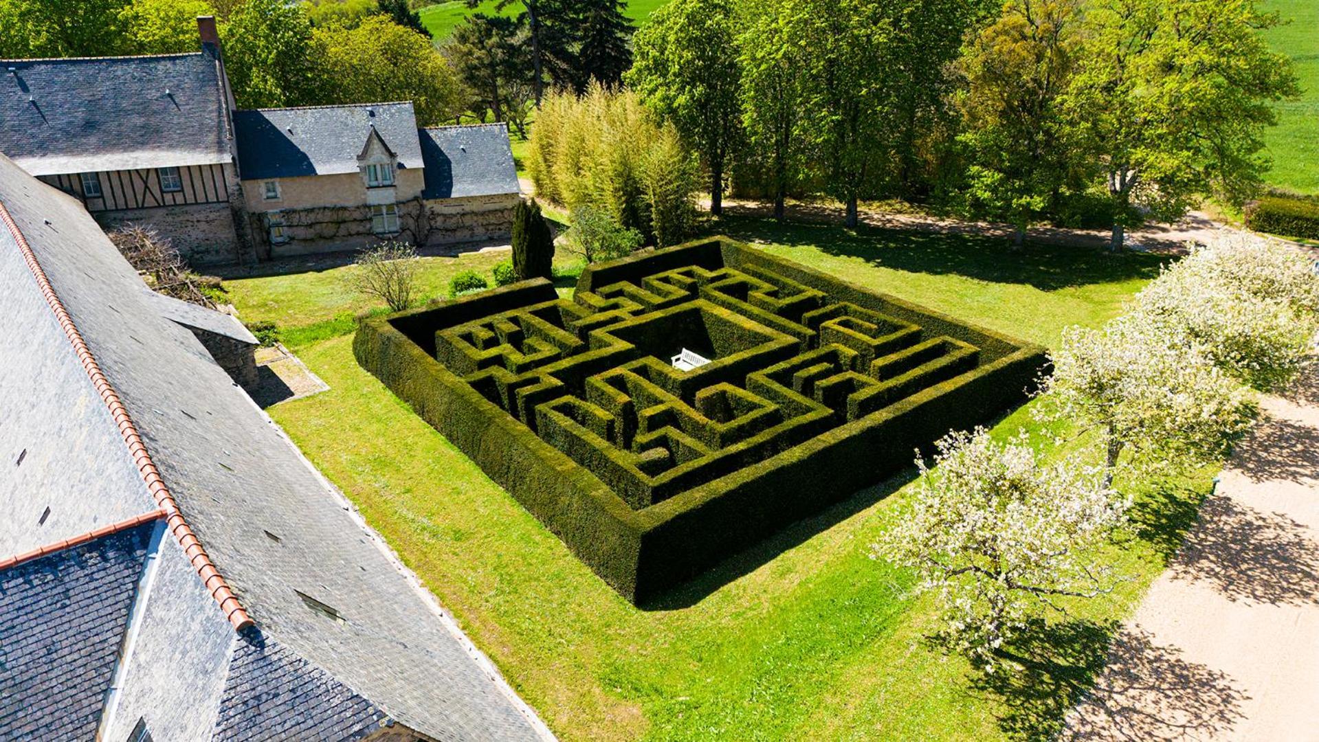 Chateau De Noirieux Briollay Exterior photo